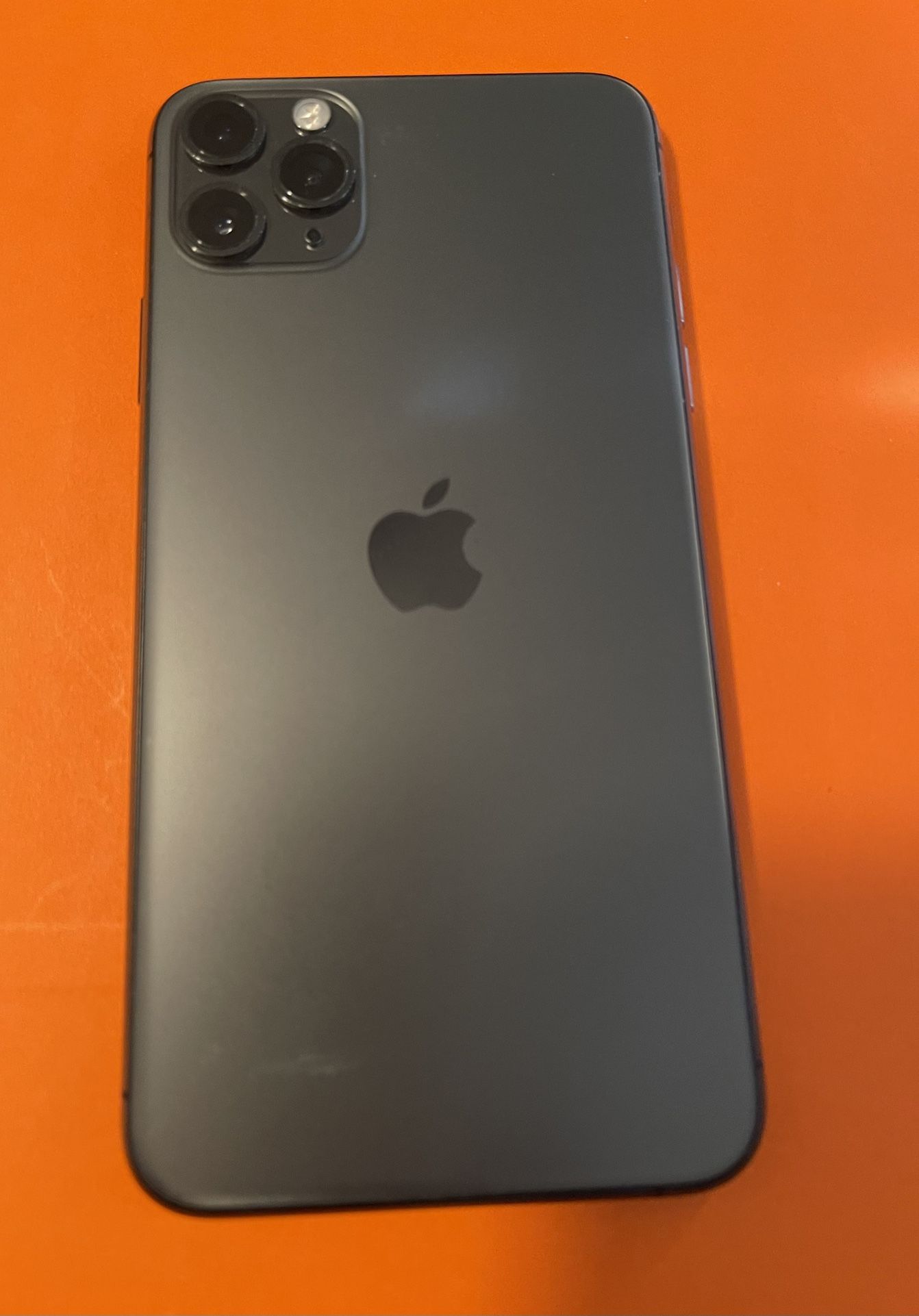 Apple iPhone 11 Pro Like New Unlocked 64gb Firm Price $400