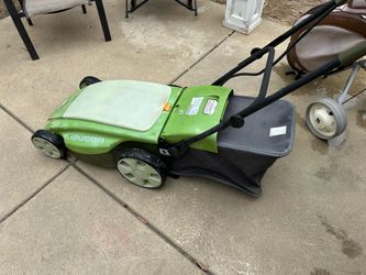 Electric battery lawnmower