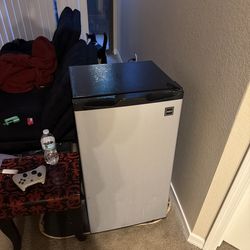 Mini fridge