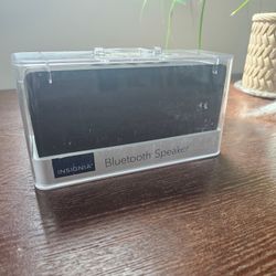 Portable Bluetooth Speaker w/ Built In Powerbank 