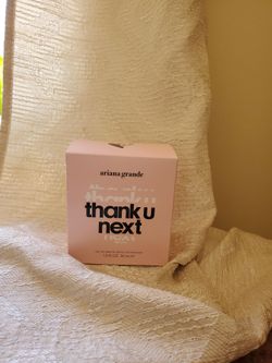 Ariana Grande perfume