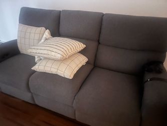 Recliner Couch with Wireless Charging