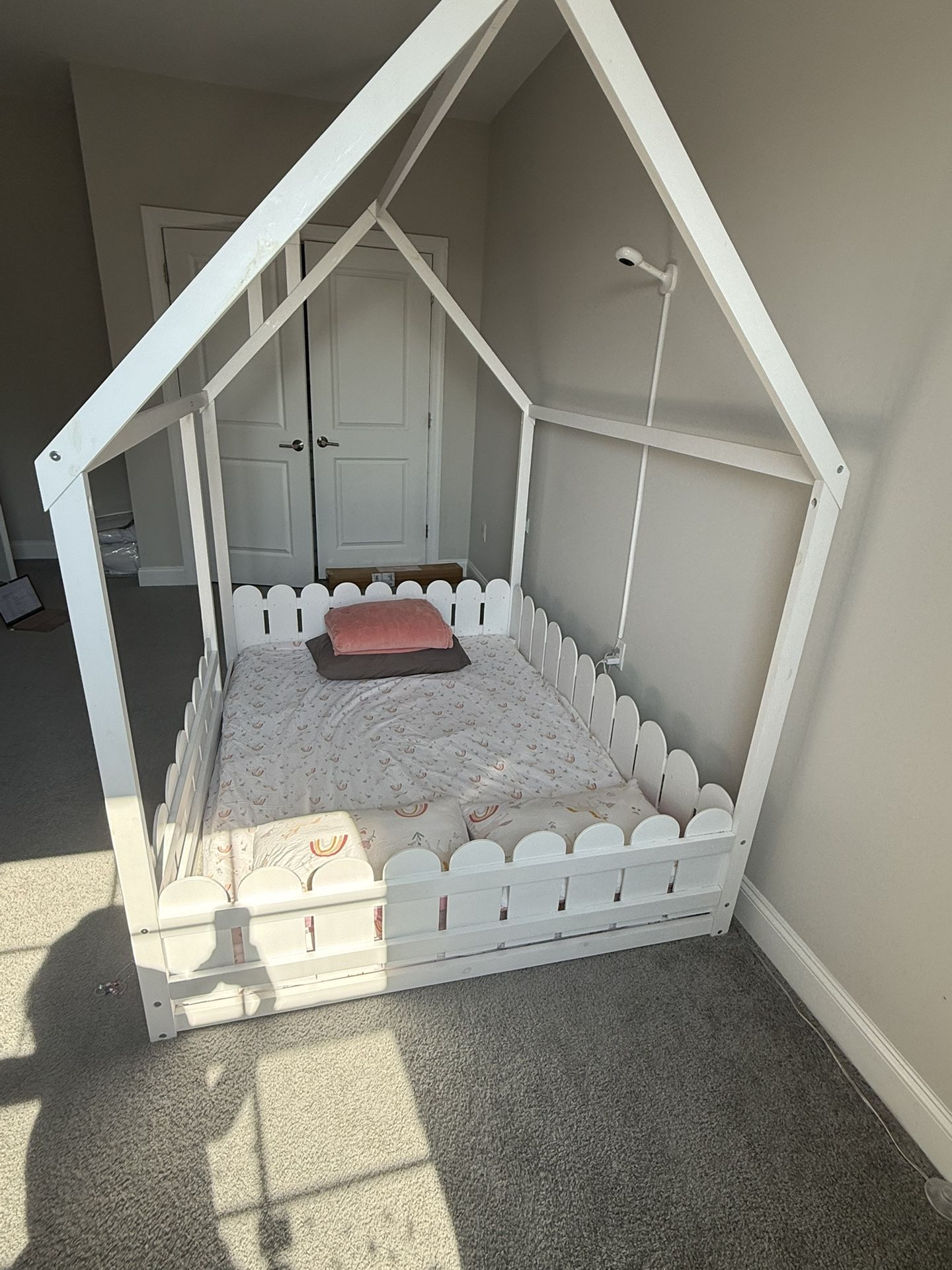 Toddler House Bed - Full Size
