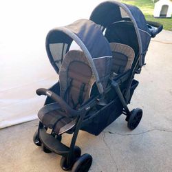 Double Stroller In Excellent Condition 