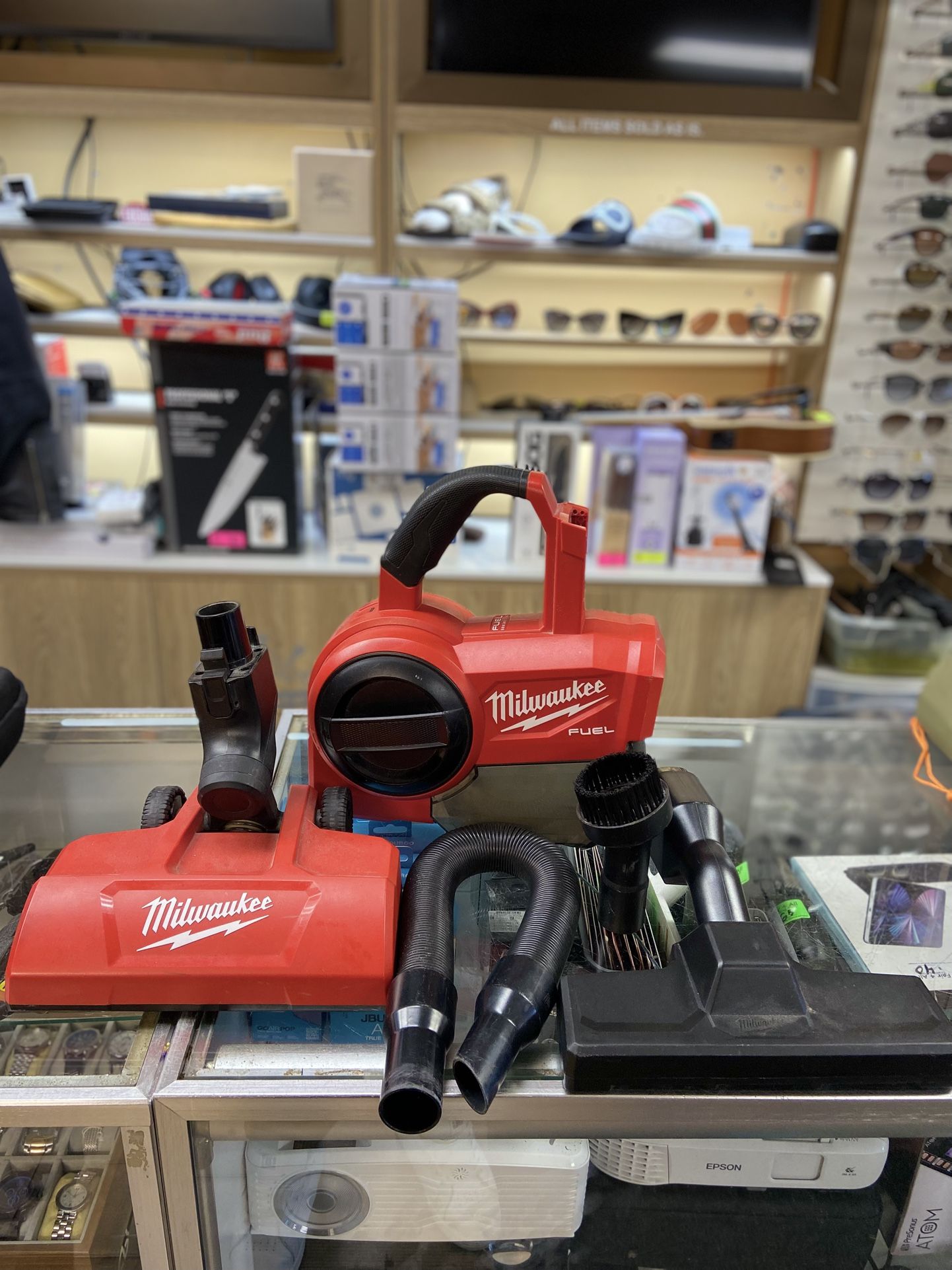 Milwaukee M18 Fuel Vacuum **Tool Only**