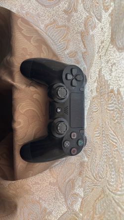 PS4 controller