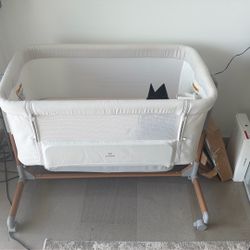 Portable Crib 