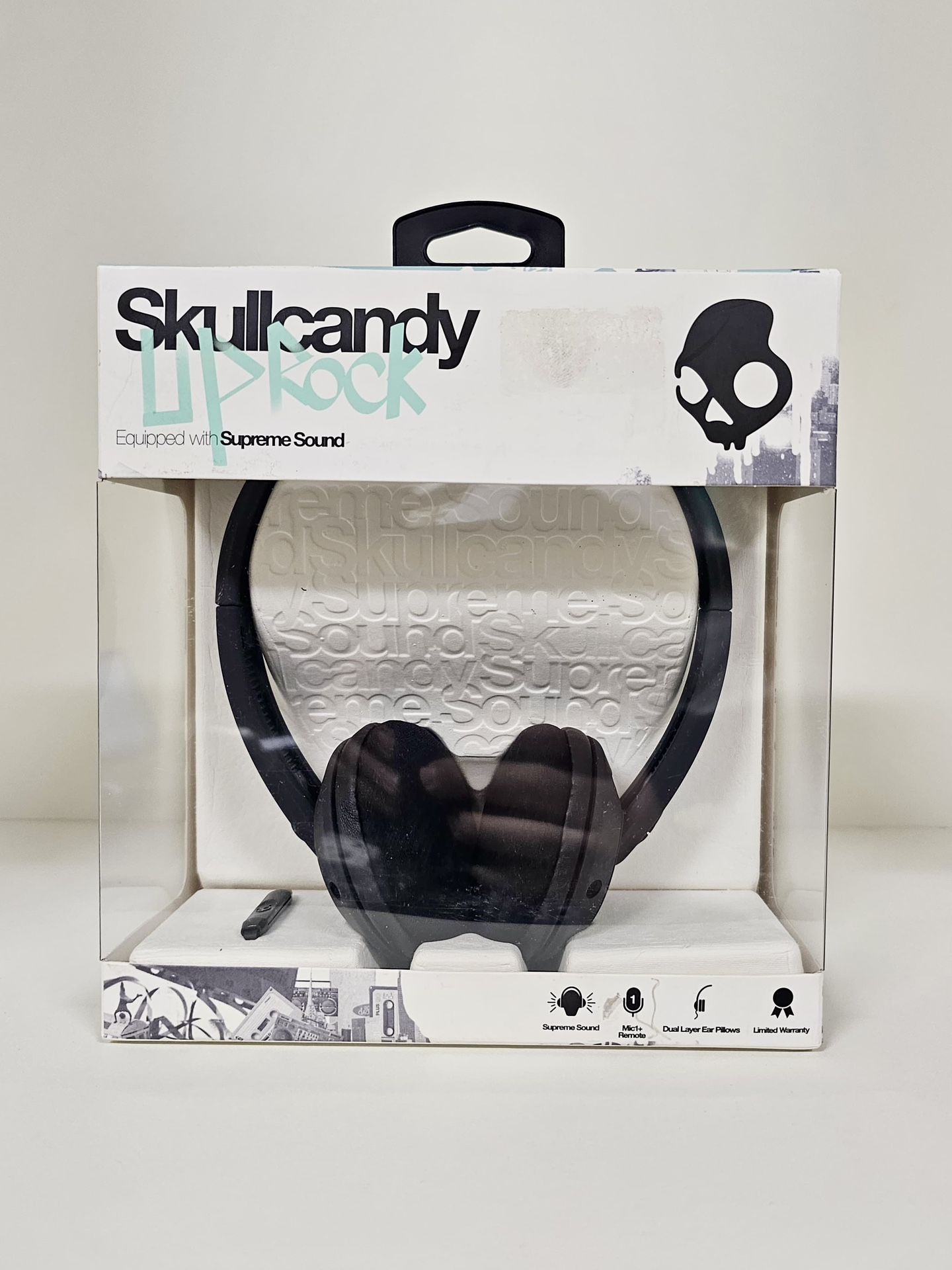 Lot of Brand New Skullcandy Supreme Sound Uprock Corded Mic Headphone in Black - 4 units