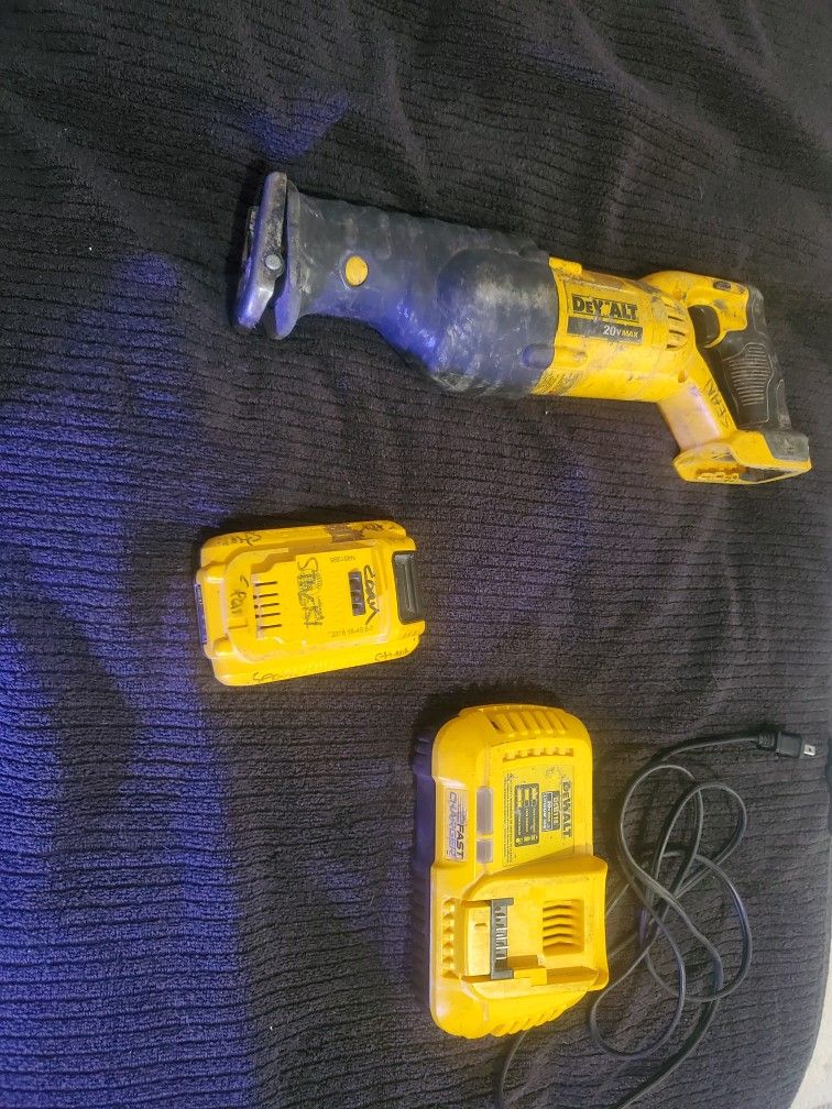 Dewalt Sawzall, Fast Charger, 3amp Battery