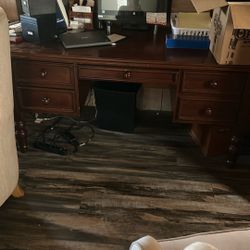 Brown Desk Need Gone Asap Throw Me Your Offers