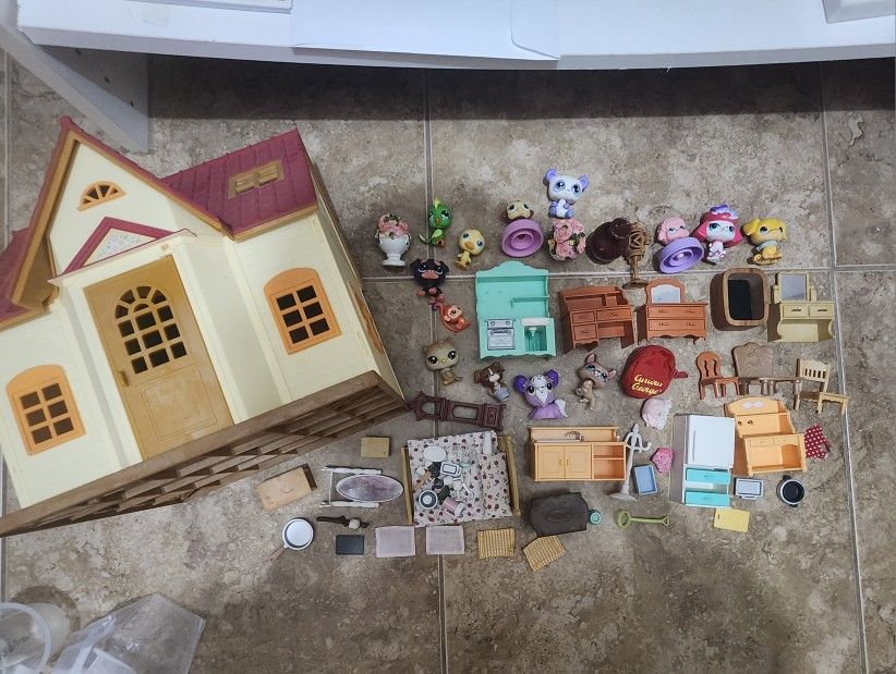 Calico Critter and LPS Lot