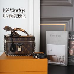 vanity chain pouch bag