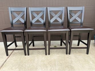 Beautiful Counter Height Chairs ( Set of 4 ) SOLID and HEAVY. Good condition, Sturdy!!!