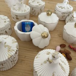 Ceramic Gift Box For Weeding ( 16 Pieces Only )