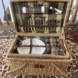 New Picnic Basket Box For 4 