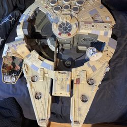 Star Wars Millennium Falcon Ship Large!