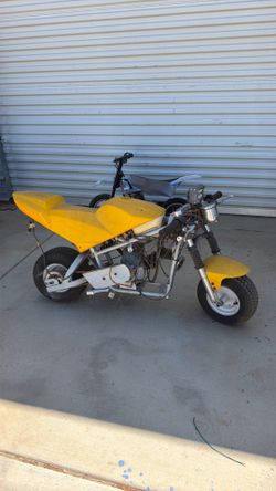 1 dirtbike and one e-bike