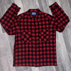 Buffalo plaid red and black wool button up Pendleton L
