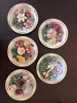 Lena Lui’s Set of 5 3D Floral Collector Plates