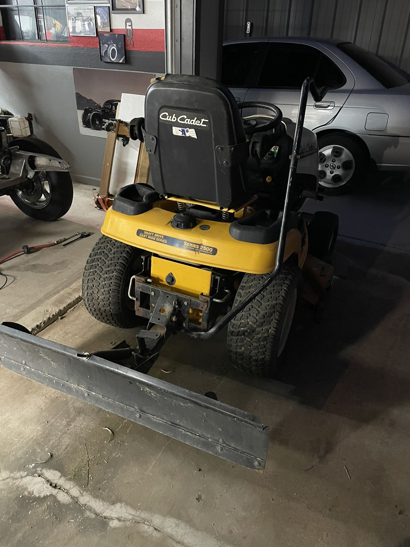 2006 Cub Cadet Heavy Duty GT 2542 Mower Tractor for Sale in Gilbert, AZ