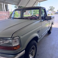 93 Ford F150 Clean Title Daily Driver 300xxx Miles 