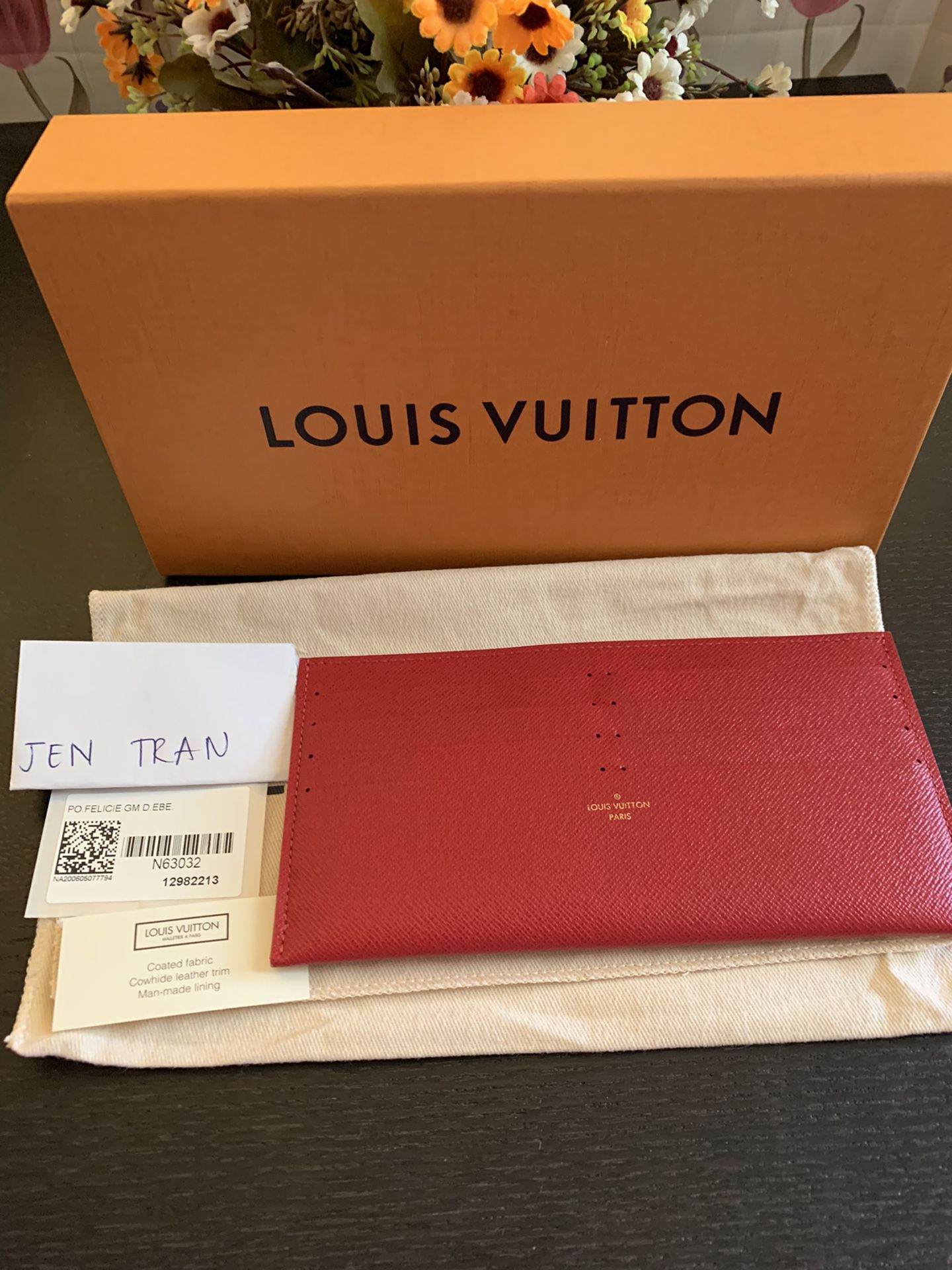 Authentic Louis Vuitton Felicie 8 slots card
