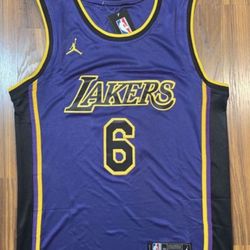 Lebron James (Nike Lakers Jersey) New