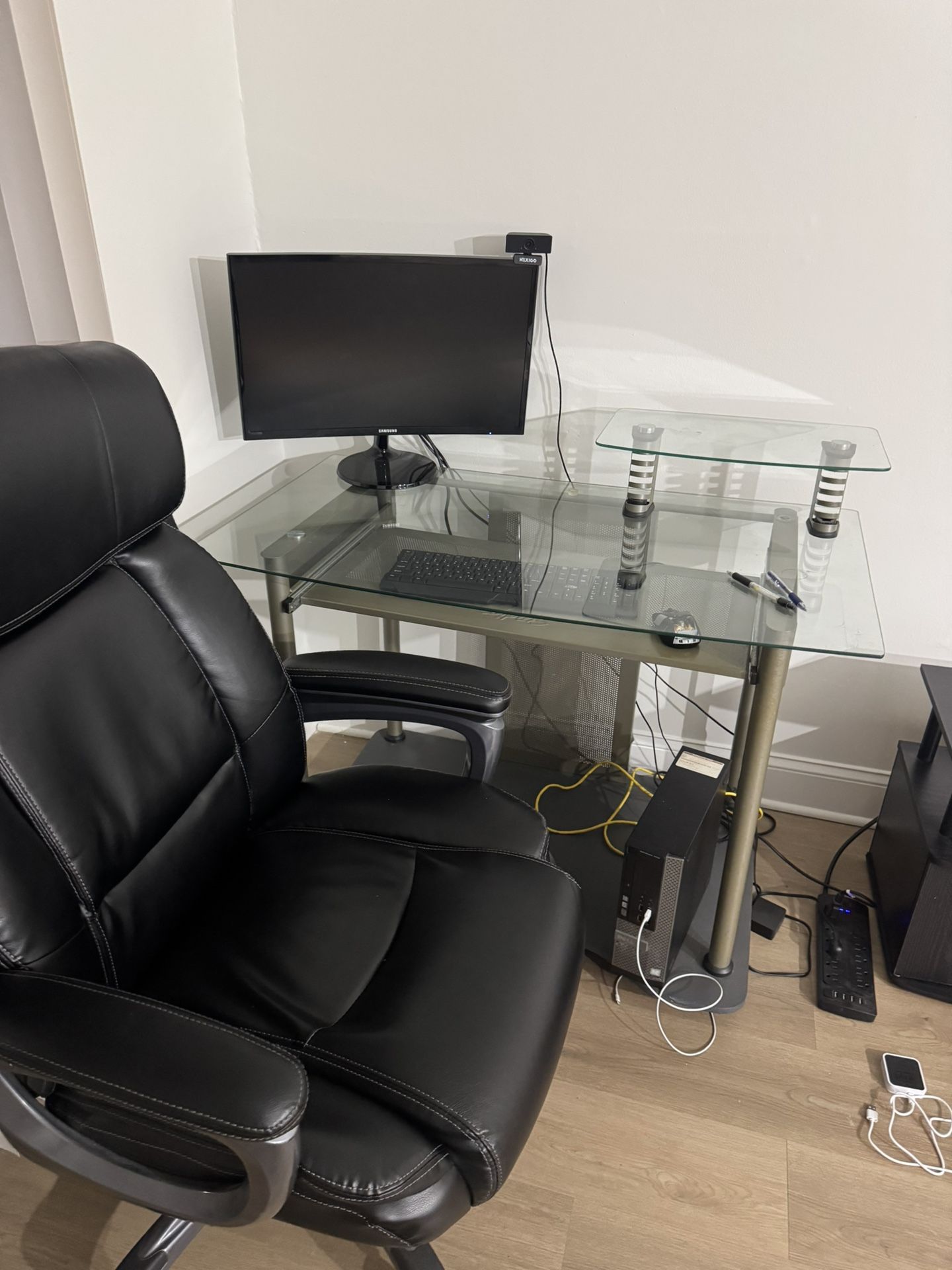 PC SET UP WITH WEBCAM