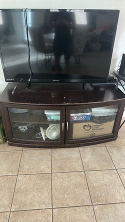 Free entertainment tv stand