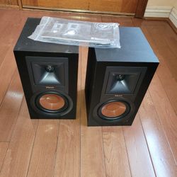 Bookshelf Speakers