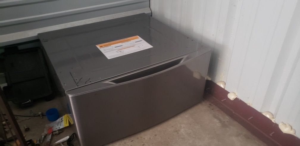 Pedestal (Kenmore 29")gray Or White 