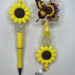SUNFLOWER BADGE REEL & PEN SET
