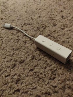 Apple headphone connector w/charging
