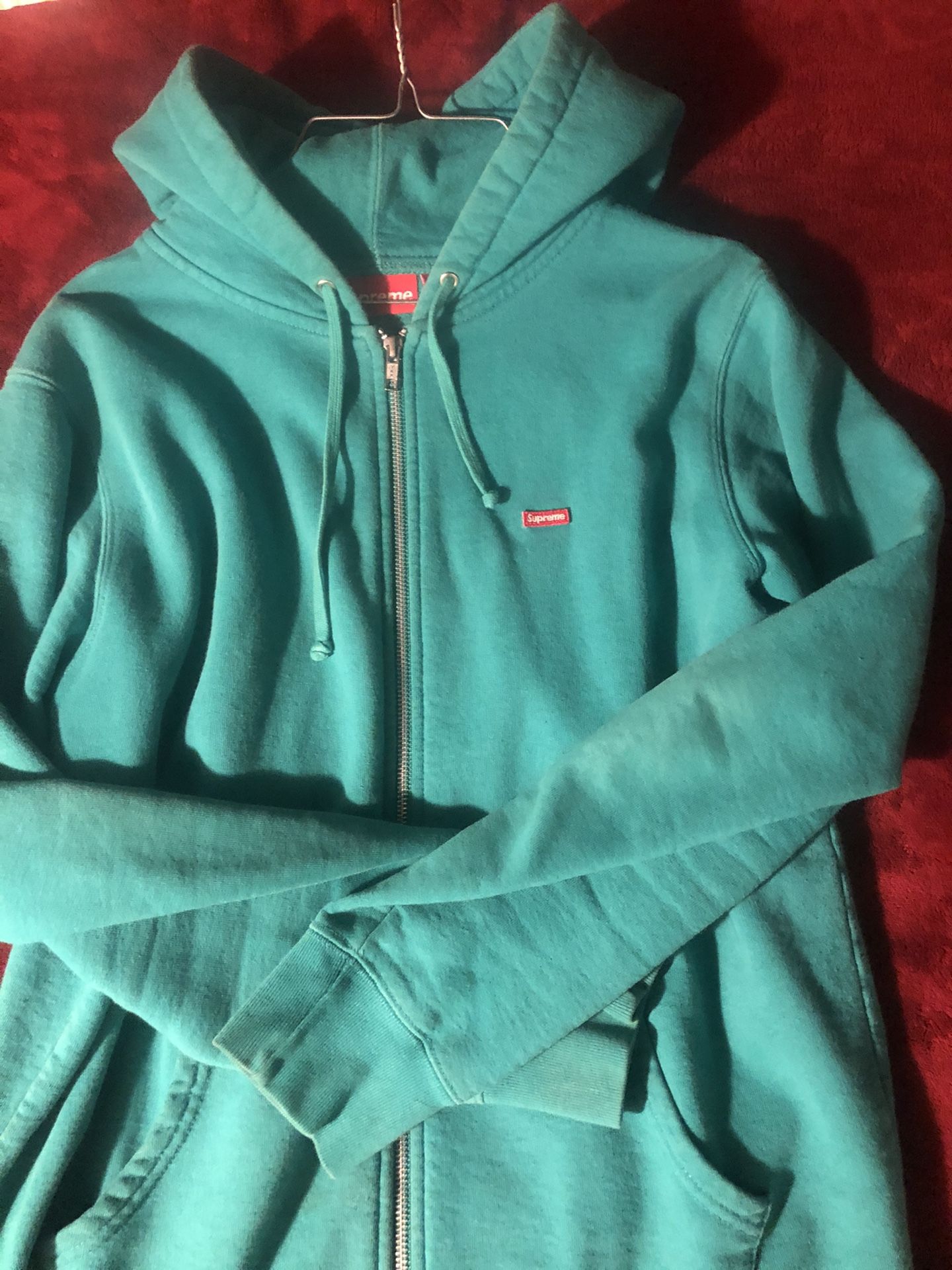 Supreme hoodie sz Medium