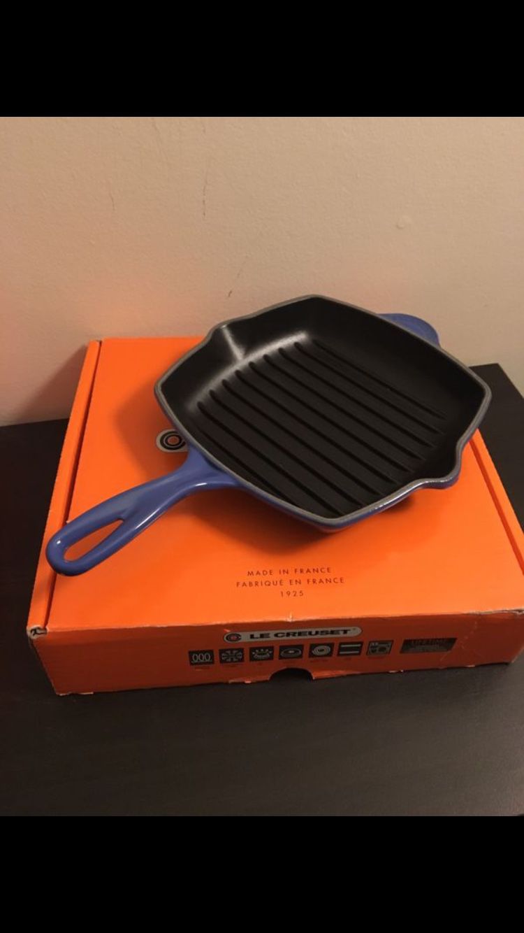 Le creuset grill skillet pan new in box