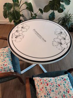 43" Round White Breakfast Table + Cover