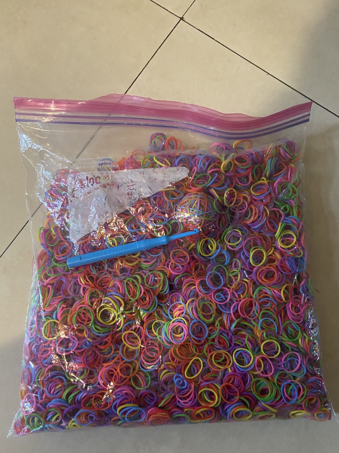 Large Bag Of Colorful Rubber Bands Loom Bands
