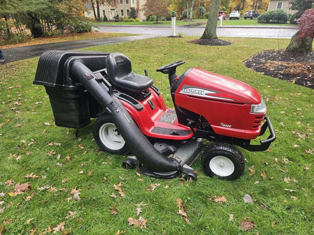 Craftsman FS5500 V-Twin 22HP 54" Cut Riding Lawn Mower w 3 Bagger