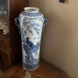 Large Chinese Blue Vase 