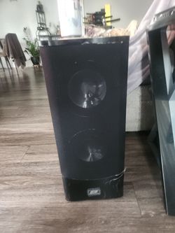 Black tower speaker