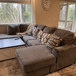 Sofa With Cushions