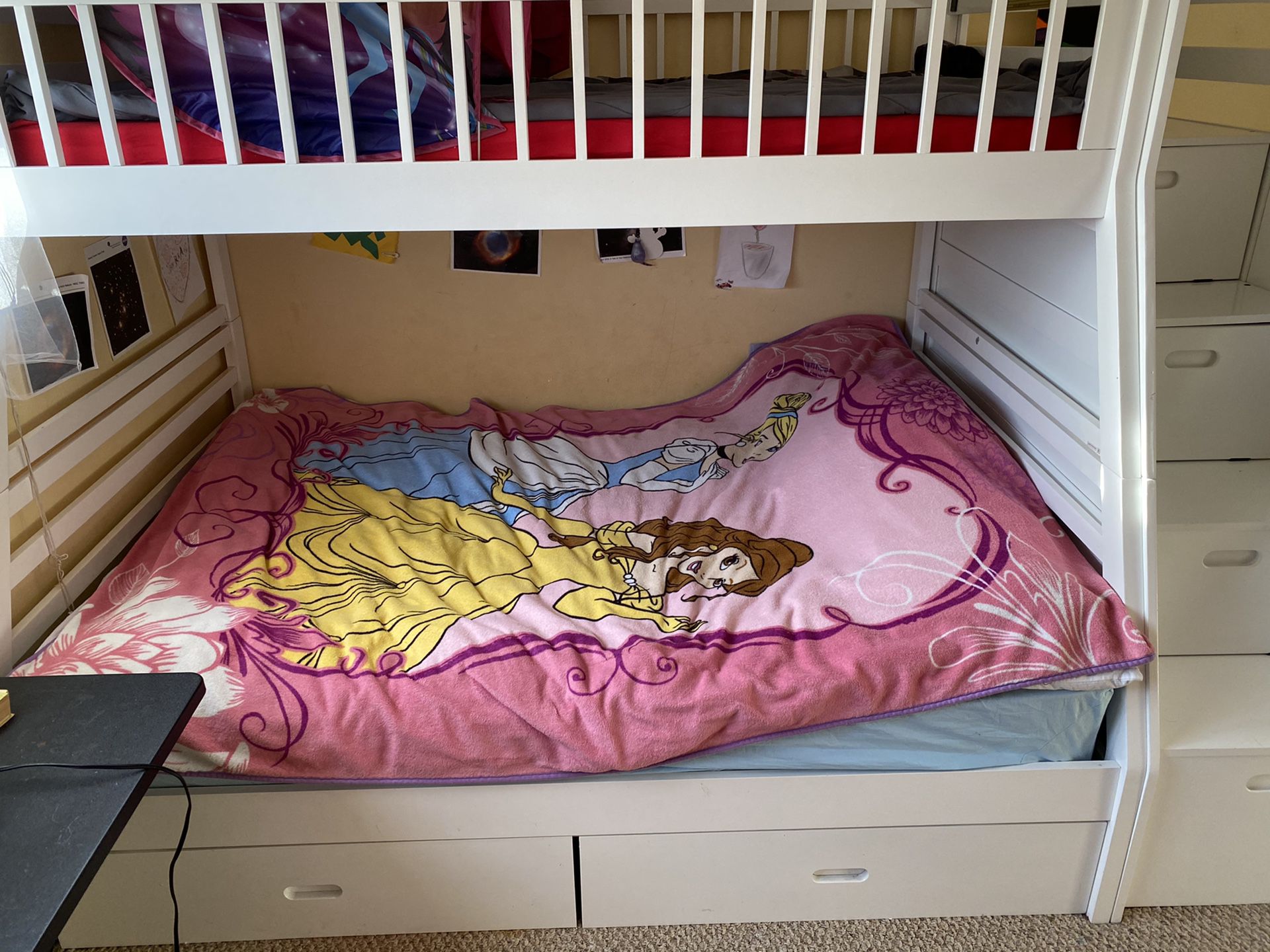 bunk bed with mattresses. Used 1 year. Clean, looks like new.