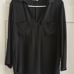Women’s black top (size medium) 