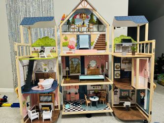 Doll House Big