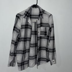 Aéropostale Black And Grey Plaid Button Up