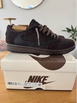 Jordan 1 Travis Scott Velvet Brown size 11