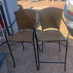 Two Chair's Antique Mimbre