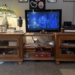 Heavy Solid Oak Entertainment Center - Must Pick Up