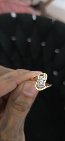 14k Gold diamond ring