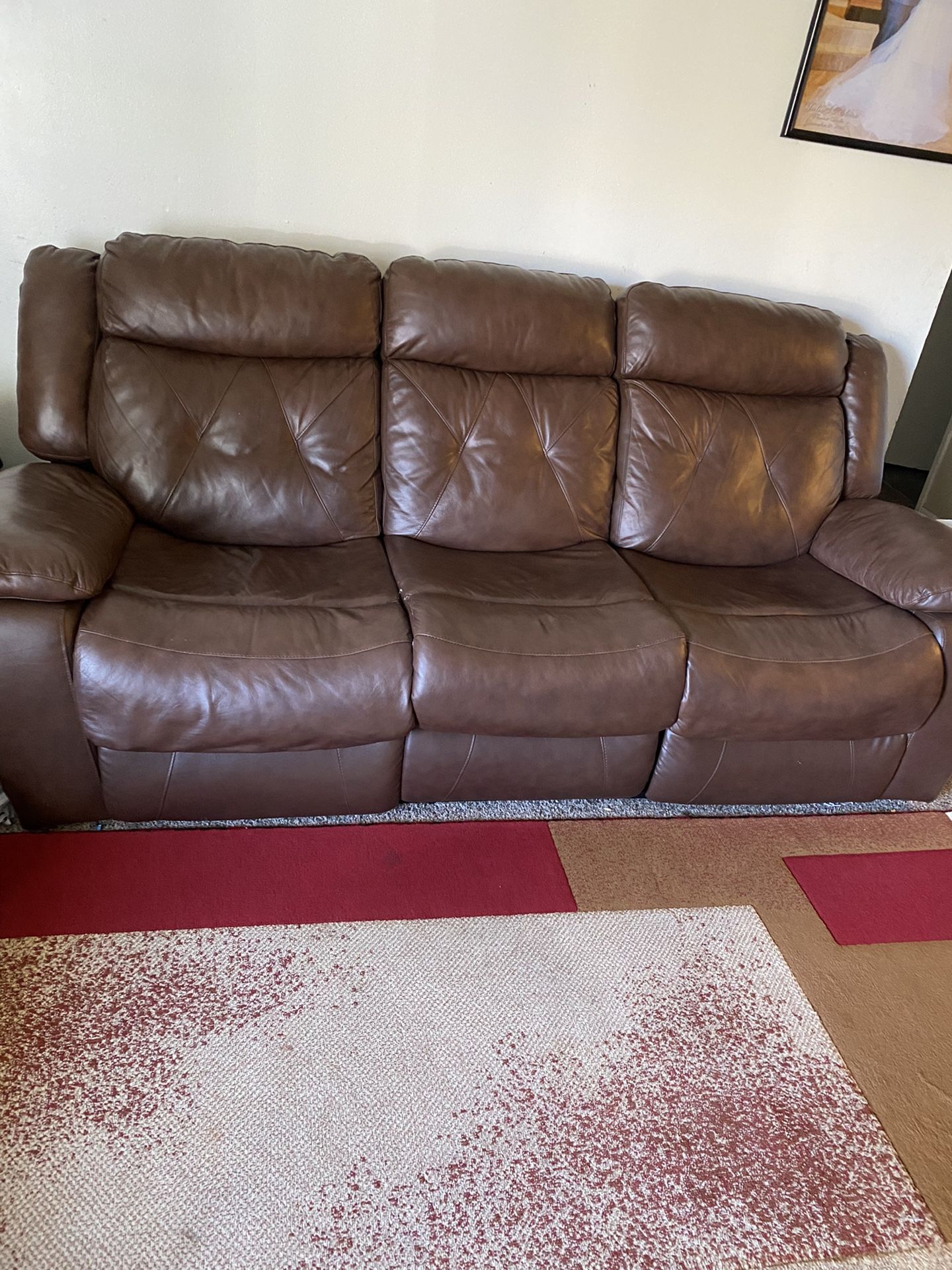 Leather recliner couches